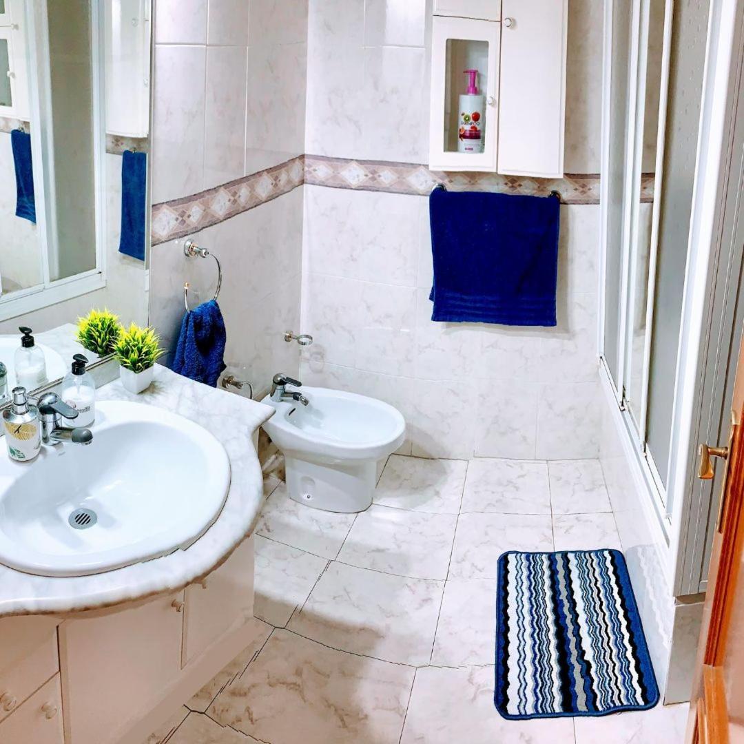 Apartamento Compartido Con Vista Al Puerto Valencia Apartment ภายนอก รูปภาพ